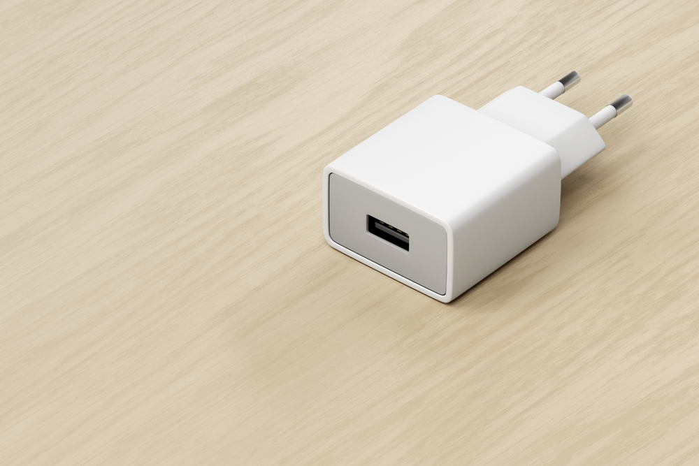桌面充電新革命 多功能木桌USB充電器