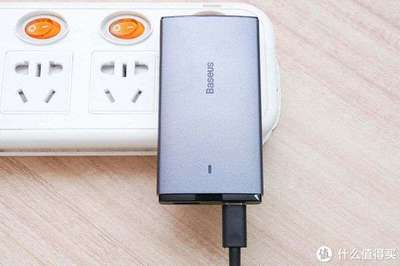 蝸居戶型充電器新選擇 倍思65W超薄充電器圖賞與設計解析